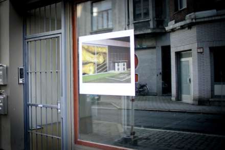 Een fototentoonstelling moet het commercieel potentieel van de buurt in de verf zetten. (foto: Luis Muñoz)